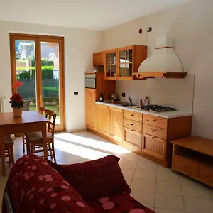 https://casa-giardino-sulla-baia.it-lombardy.com