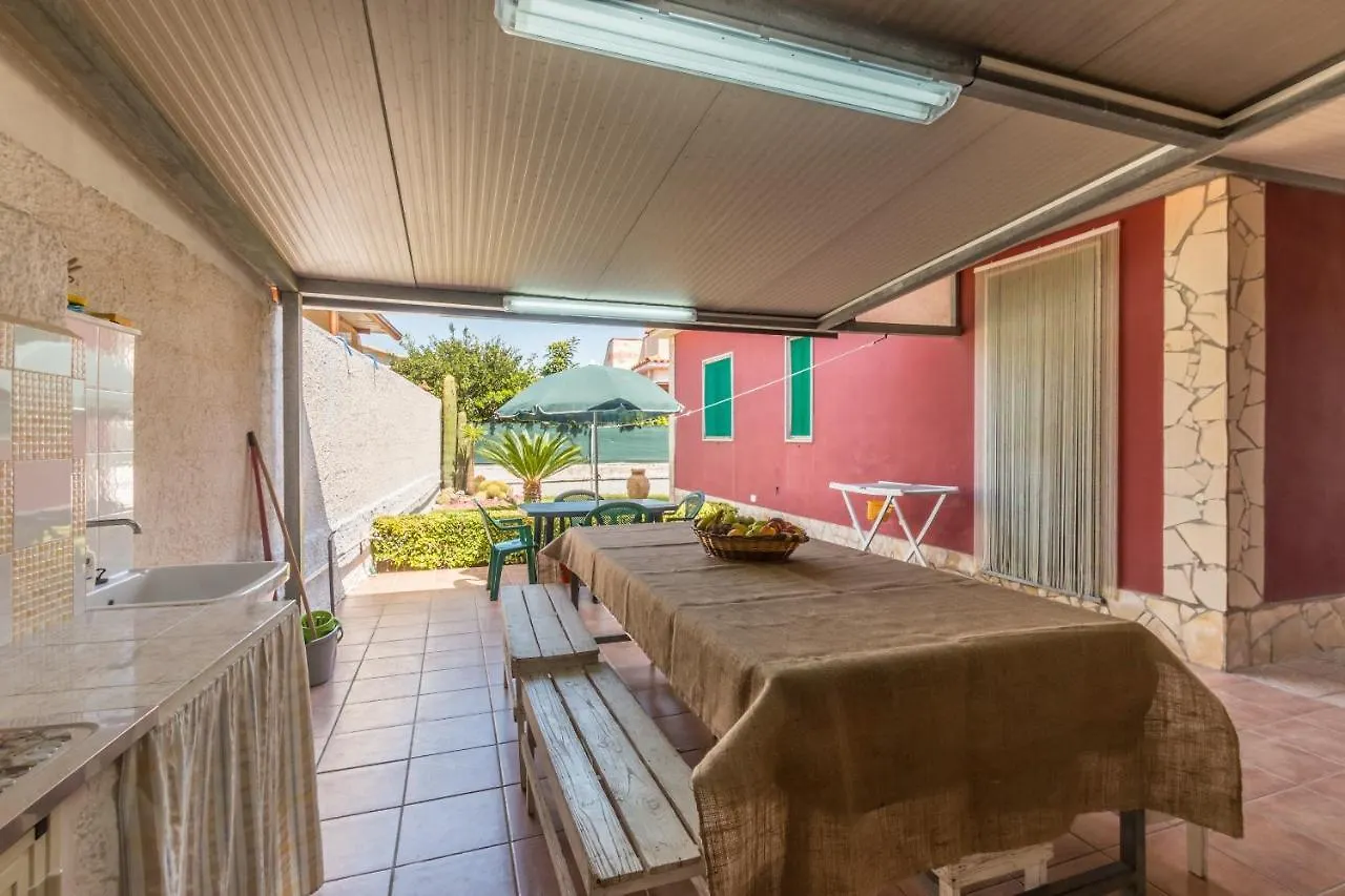 Red House Near The Sandy Beach, Parking & Wi-Fi Avola 0*,  Italy