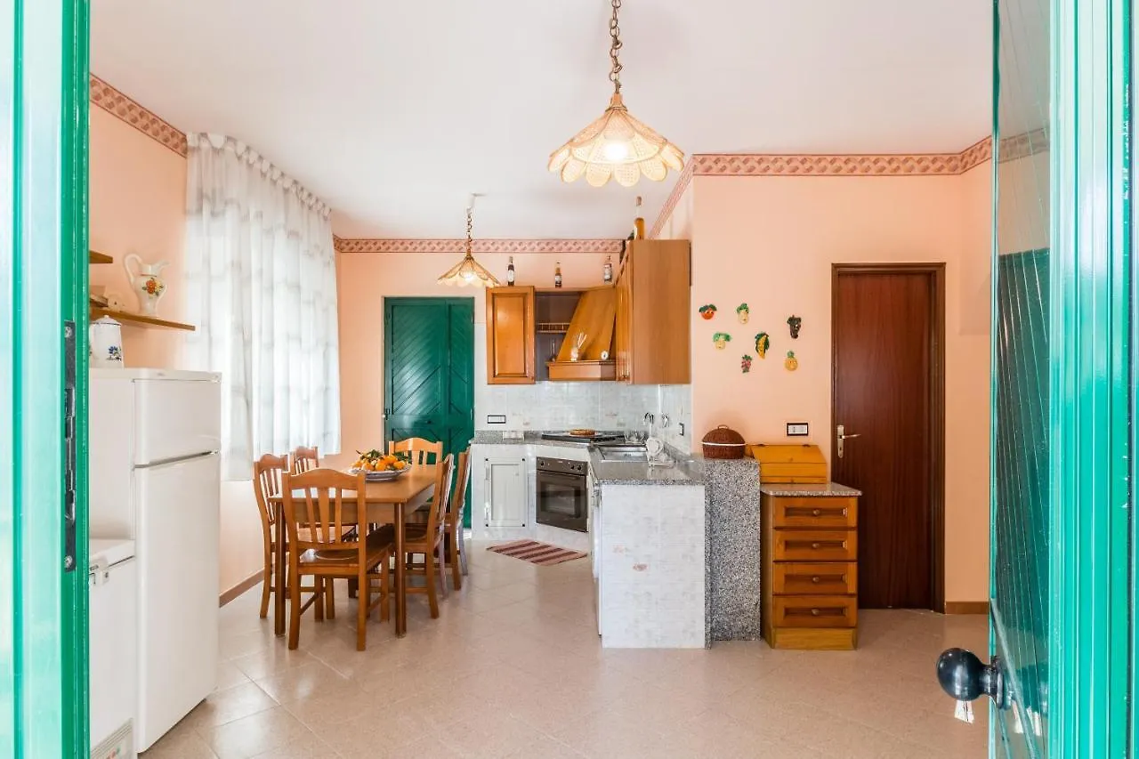 Red House Near The Sandy Beach, Parking & Wi-Fi Avola 0*,