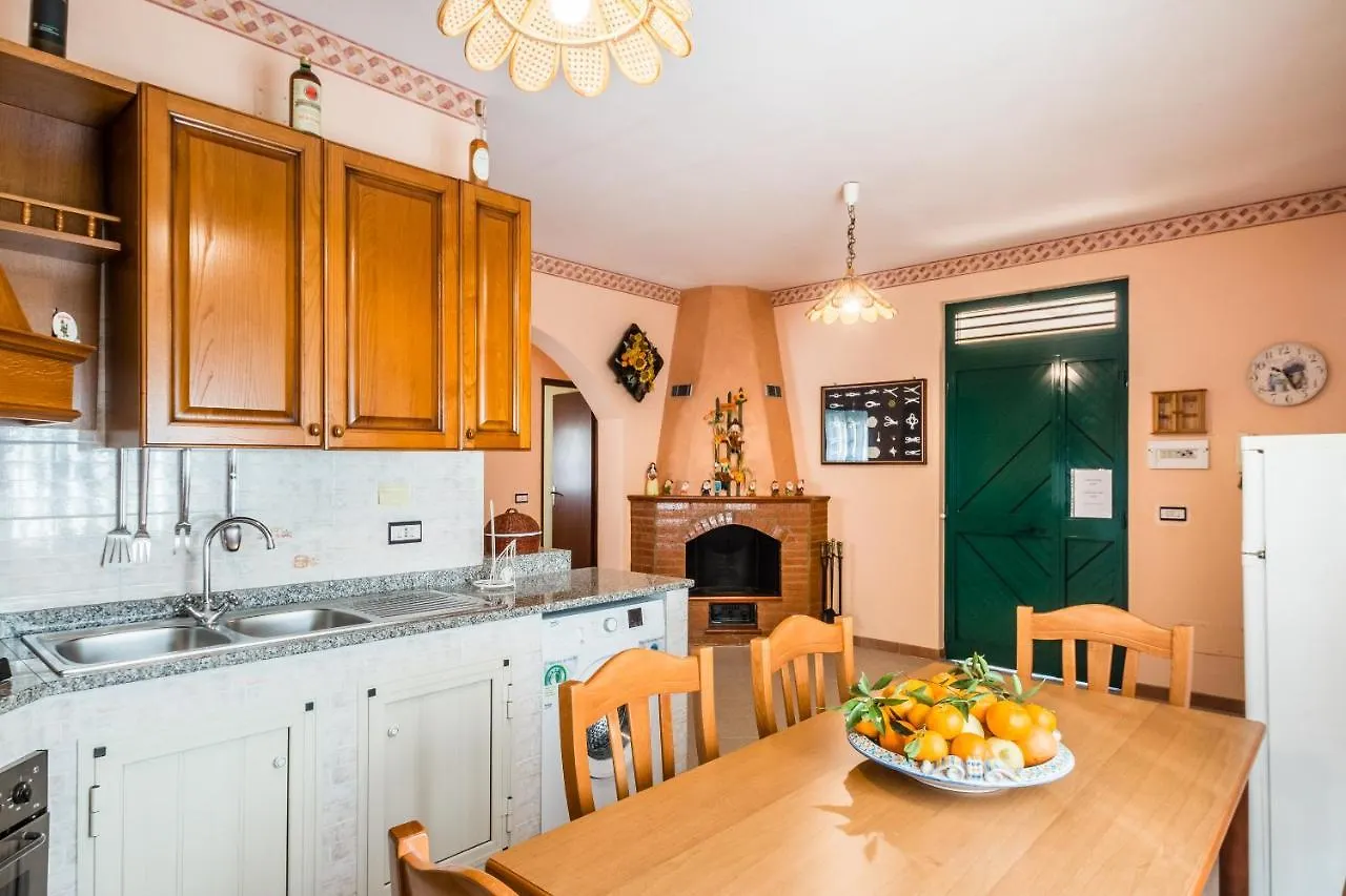 Red House Near The Sandy Beach, Parking & Wi-Fi Avola Holiday home