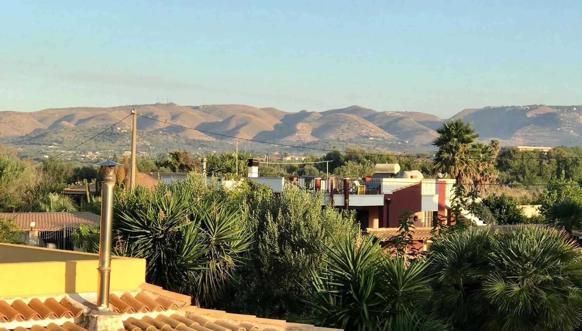 Red House Near The Sandy Beach, Parking & Wi-Fi Avola