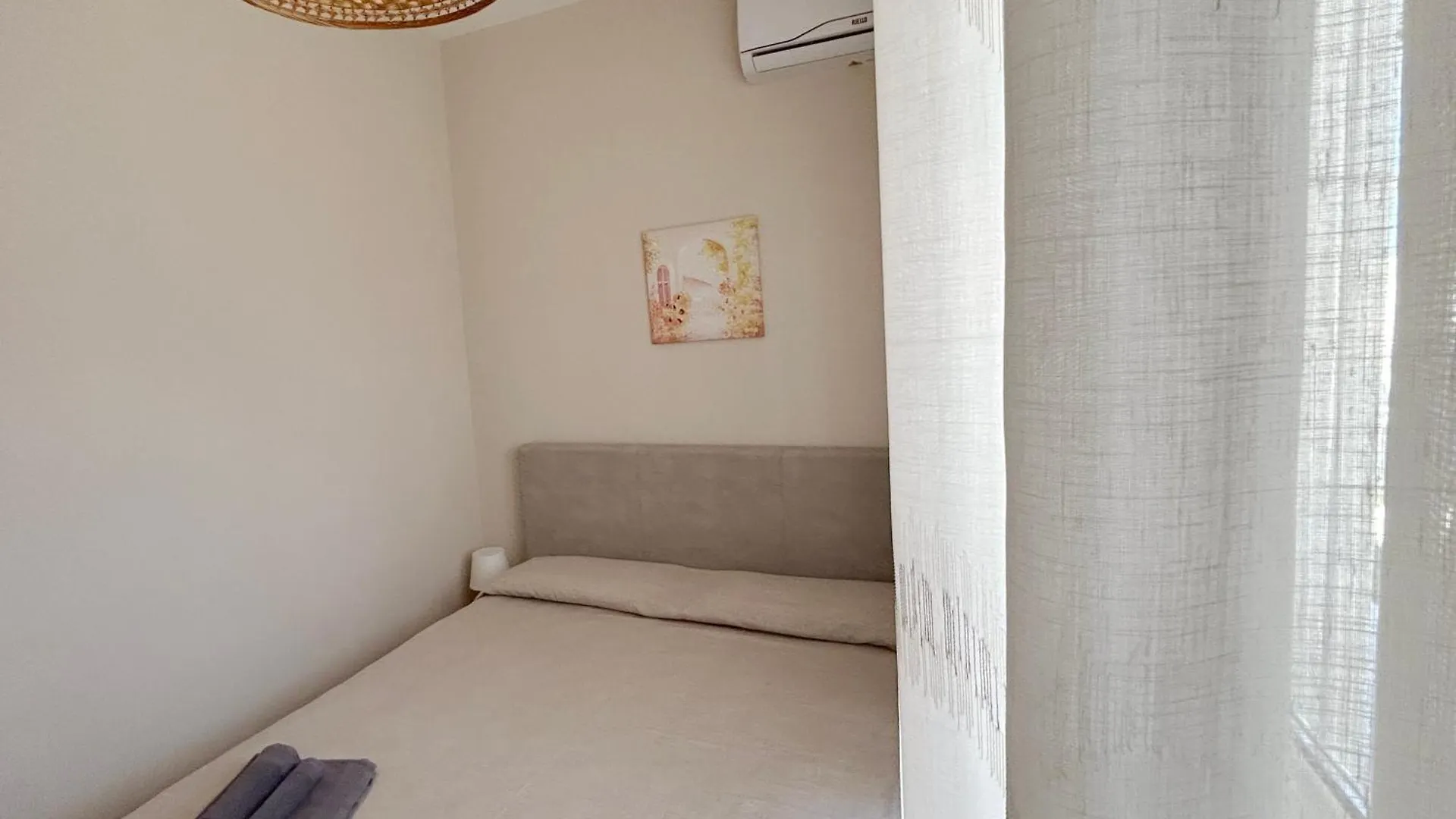 Red House Near The Sandy Beach, Parking & Wi-Fi Avola
