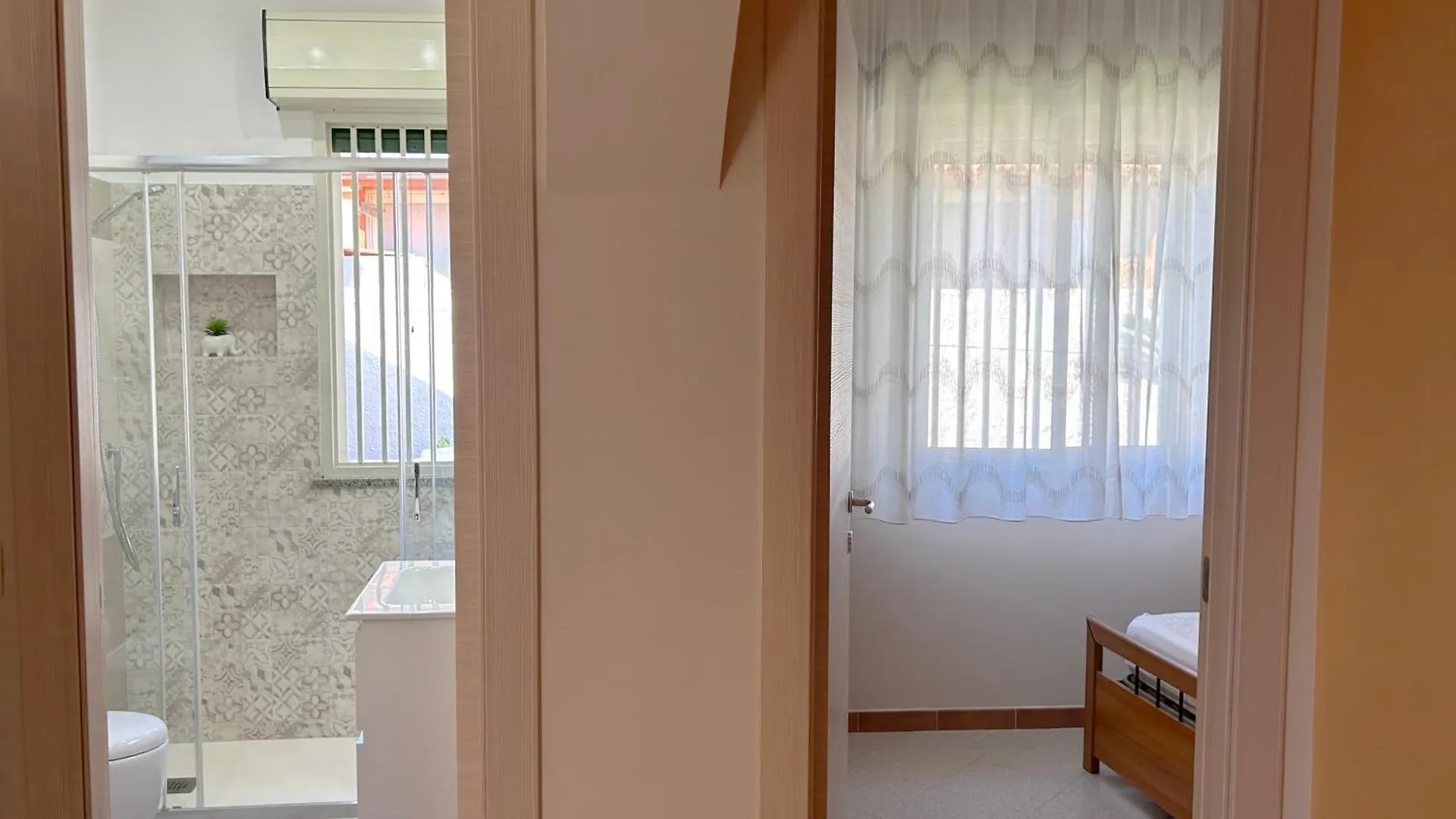 Red House Near The Sandy Beach, Parking & Wi-Fi Avola Holiday home
