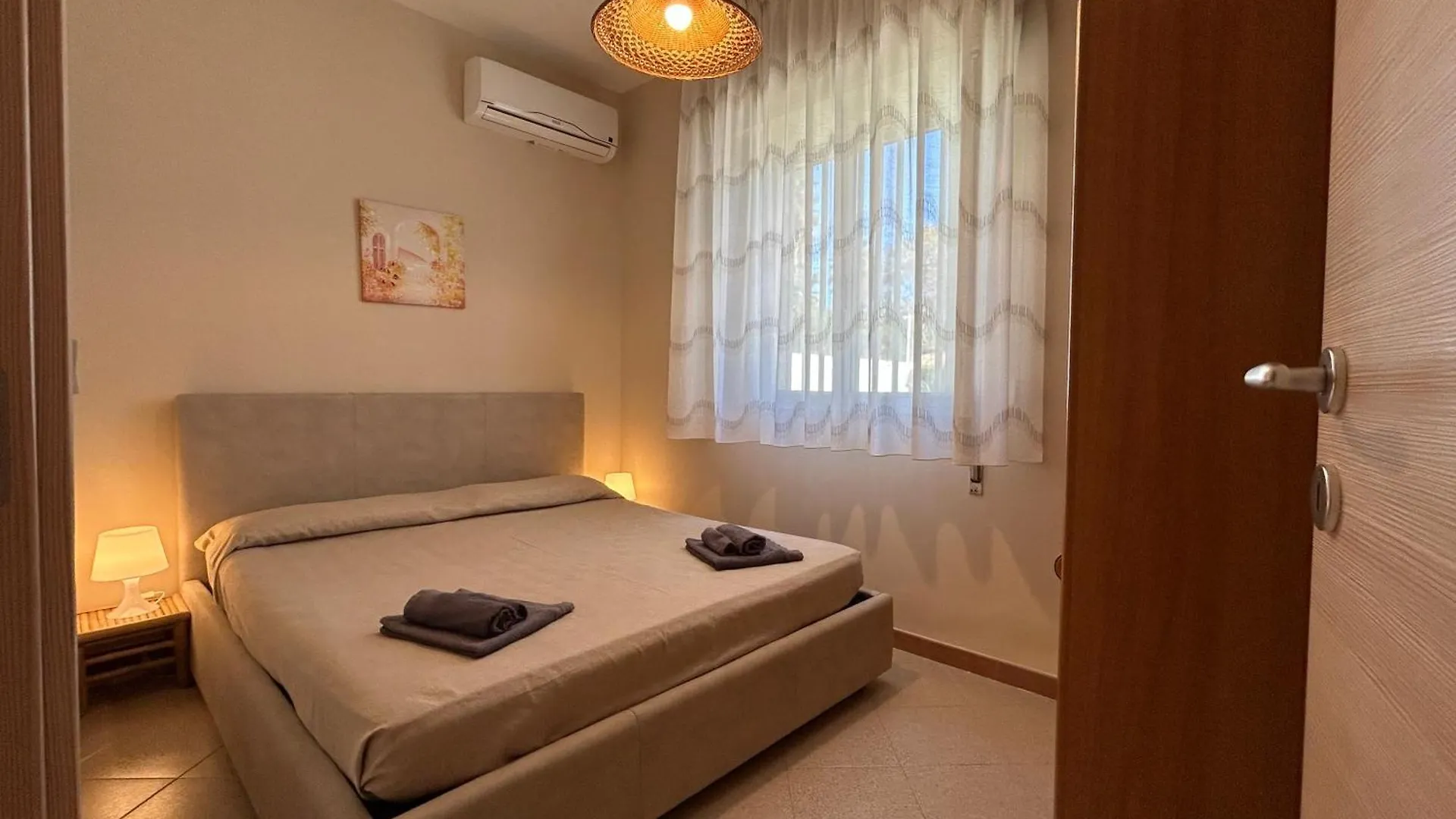 Holiday home Red House Near The Sandy Beach, Parking & Wi-Fi Avola Italy